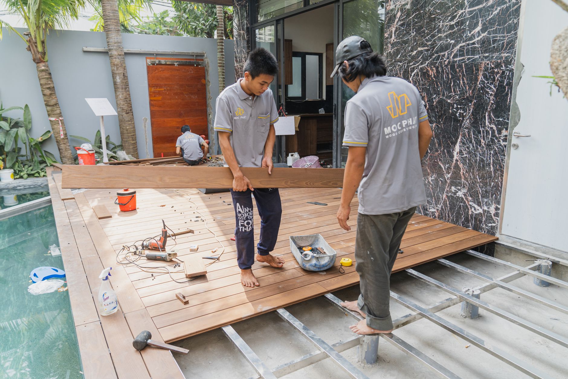 Fencing & Deck Builders